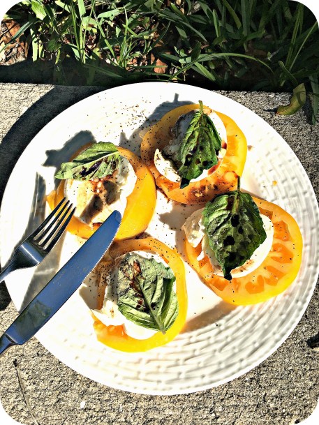 Heirloom Tomato Caprese Salad