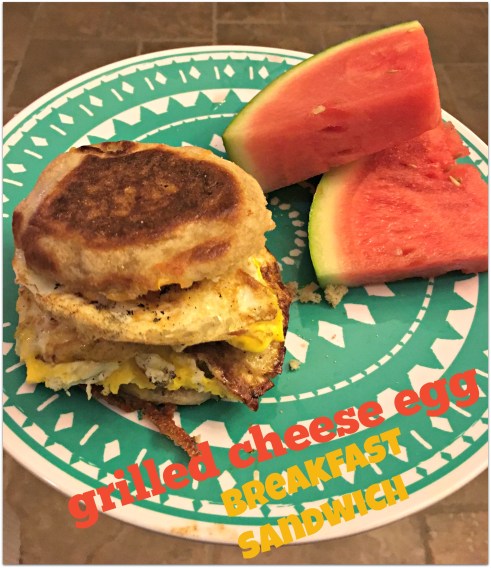 grilled-cheese-egg-breakfast-sandwich